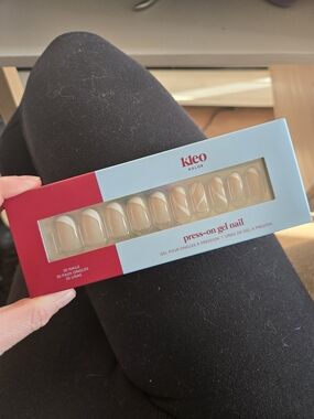 Kleo Kolor Press-On Gel Nails - Ethereal Edge
